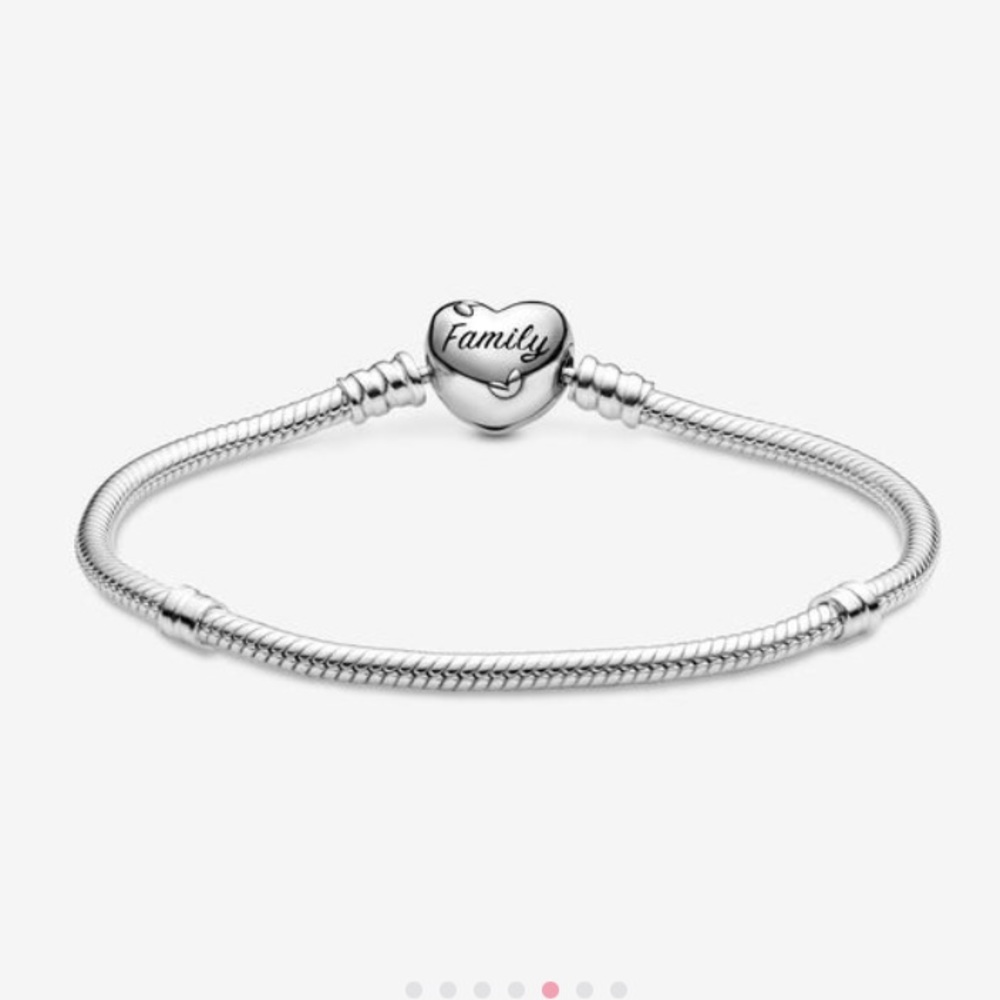 Pandora family bracelet- new with box